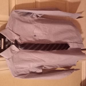 Izod shirt and tie set